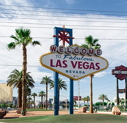 Cheap flights to Las Vegas — flight deals and airfare